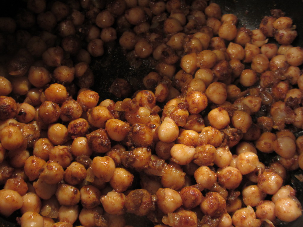 Cooked chickpeas in a pot