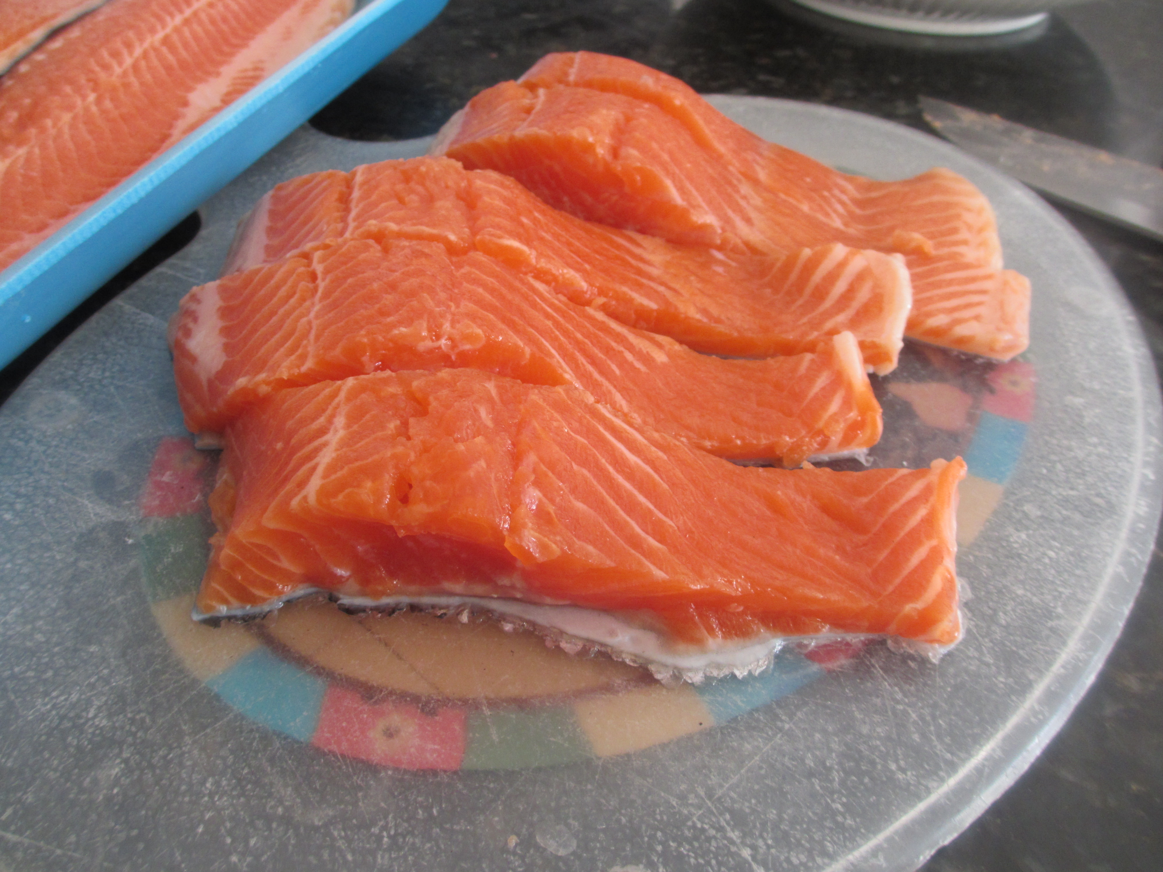 Salmon filet, sliced
