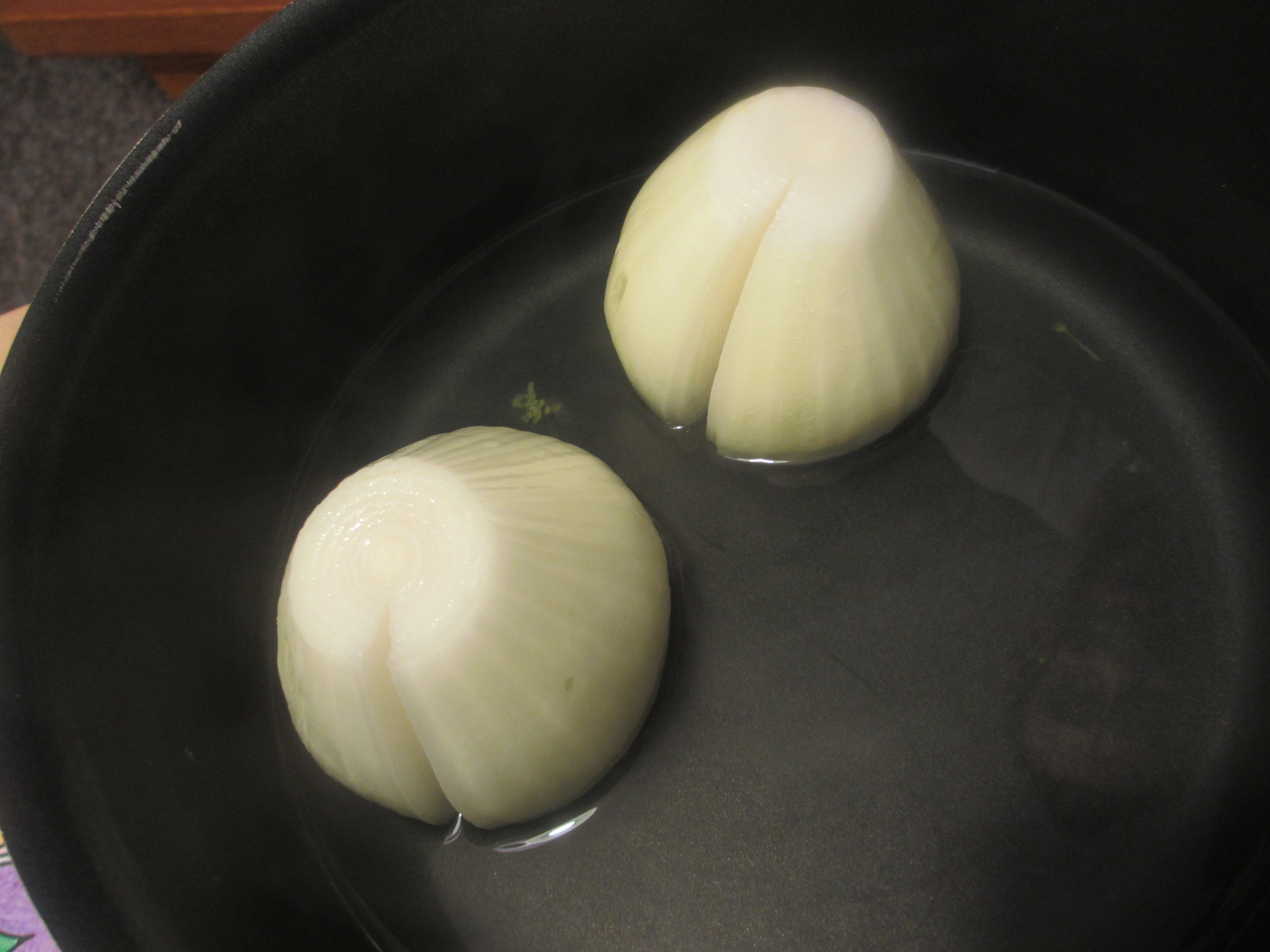 Onions with slits